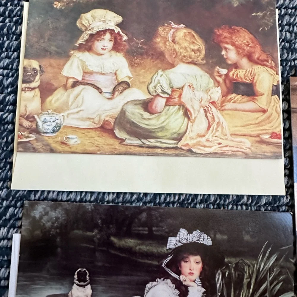 New 4 of different brand of Art Girl’s cards with envelopes.